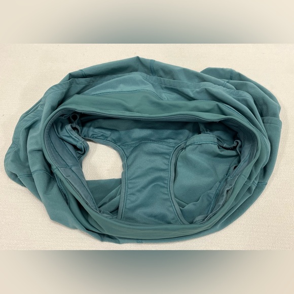 Lululemon Speed Up Shorts 4 *see description - Picture 6 of 7